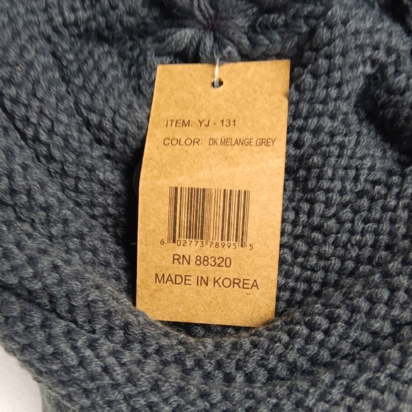 C.C Womens Knitted Cap. - Picture 11 of 11